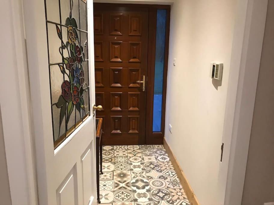 Harmony House Enclosed Property Near Beach And Lake Tramore Ngoại thất bức ảnh